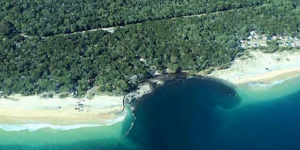 Un 'trou géant' engloutit une plage australienne