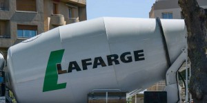 Quatorze militants écologistes arrêtés, soupçonnés de dégradations dans une usine Lafarge en Provence