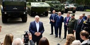 La Biélorussie a reçu de premières armes nucléaires tactiques russes, déclare Loukachenko