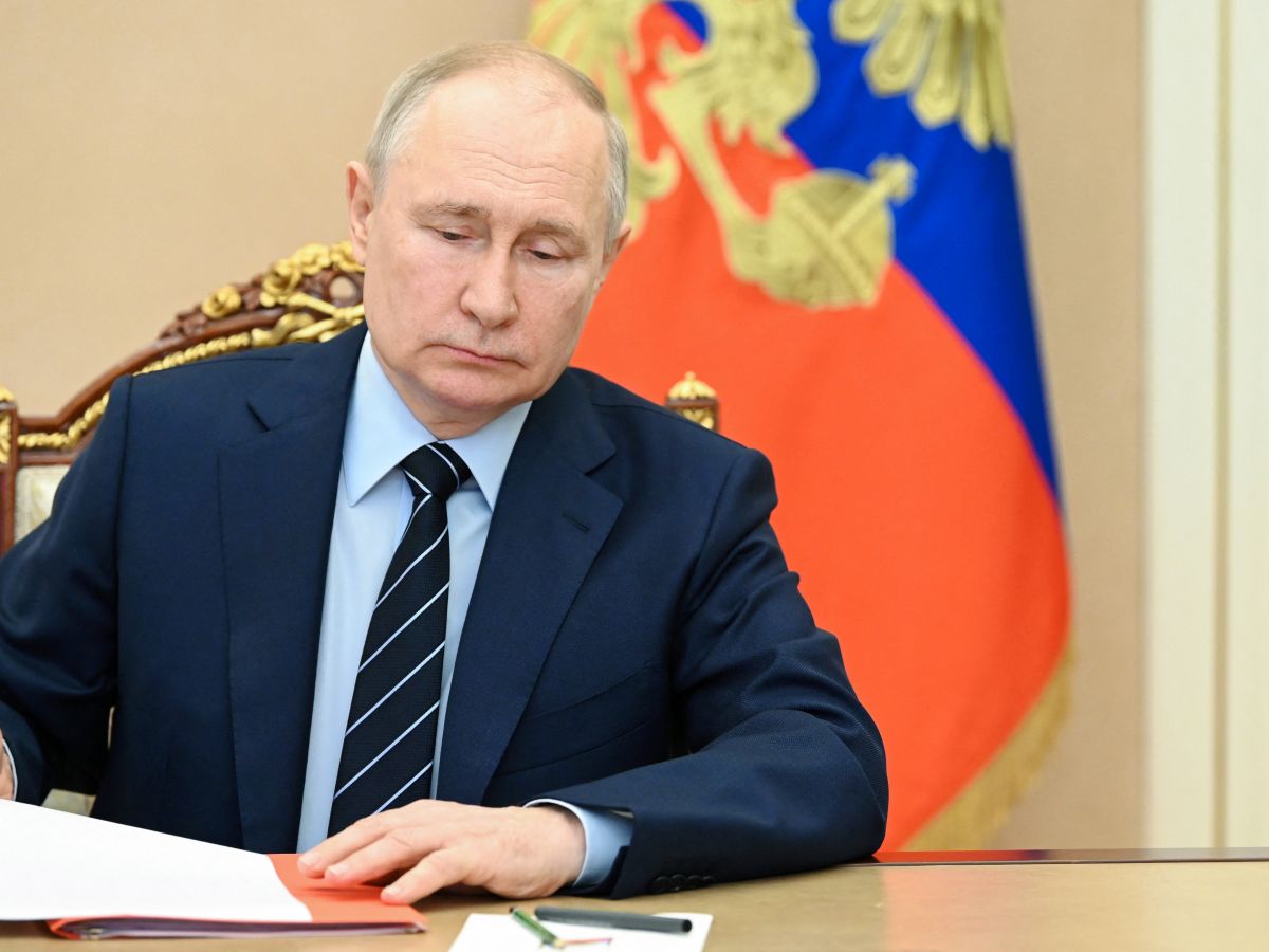 La Russie utilisera des armes à sous-munitions en Ukraine si elle le doit, dit Poutine