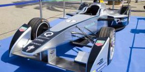 Formule E : les bolides électriques font la course ce samedi à Paris