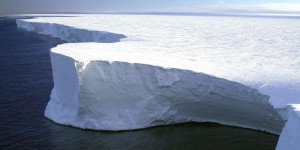 Antarctique : la fonte accélérée des glaces est liée au réchauffement climatique
