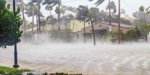 La Floride redoute l'arrivée d'un ouragan pendant l'épidémie de coronavirus