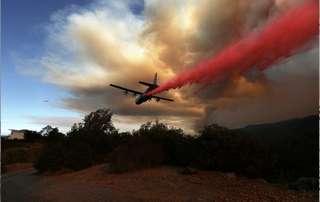Californie : des renforts arrivent pour contrer les incendies géants