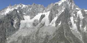 Un glacier du massif du Mont Blanc menace de s'effondrer en Italie
