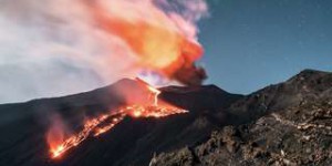 Images impressionnantes de l'Etna en éruption