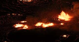 Une nouvelle éruption du lac de lave du volcan Kilauea en images