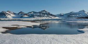 Le Groenland fond tellement vite que cela accroît les risques d’inondation dans le monde