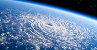 Ouragans et typhons frapperont davantage aux latitudes moyennes