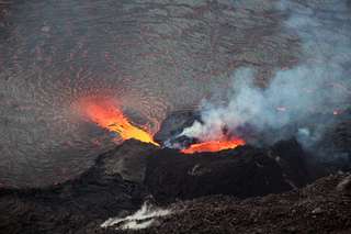 Étonnant ! Le lac de lave du Kilauea, à Hawaï, se vide et se remplit de manière cyclique !