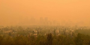 En images : les incendies géants plongent le ciel du Canada dans une atmosphère apocalyptique