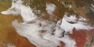 De mystérieuses vagues de nuages observées dans le ciel australien