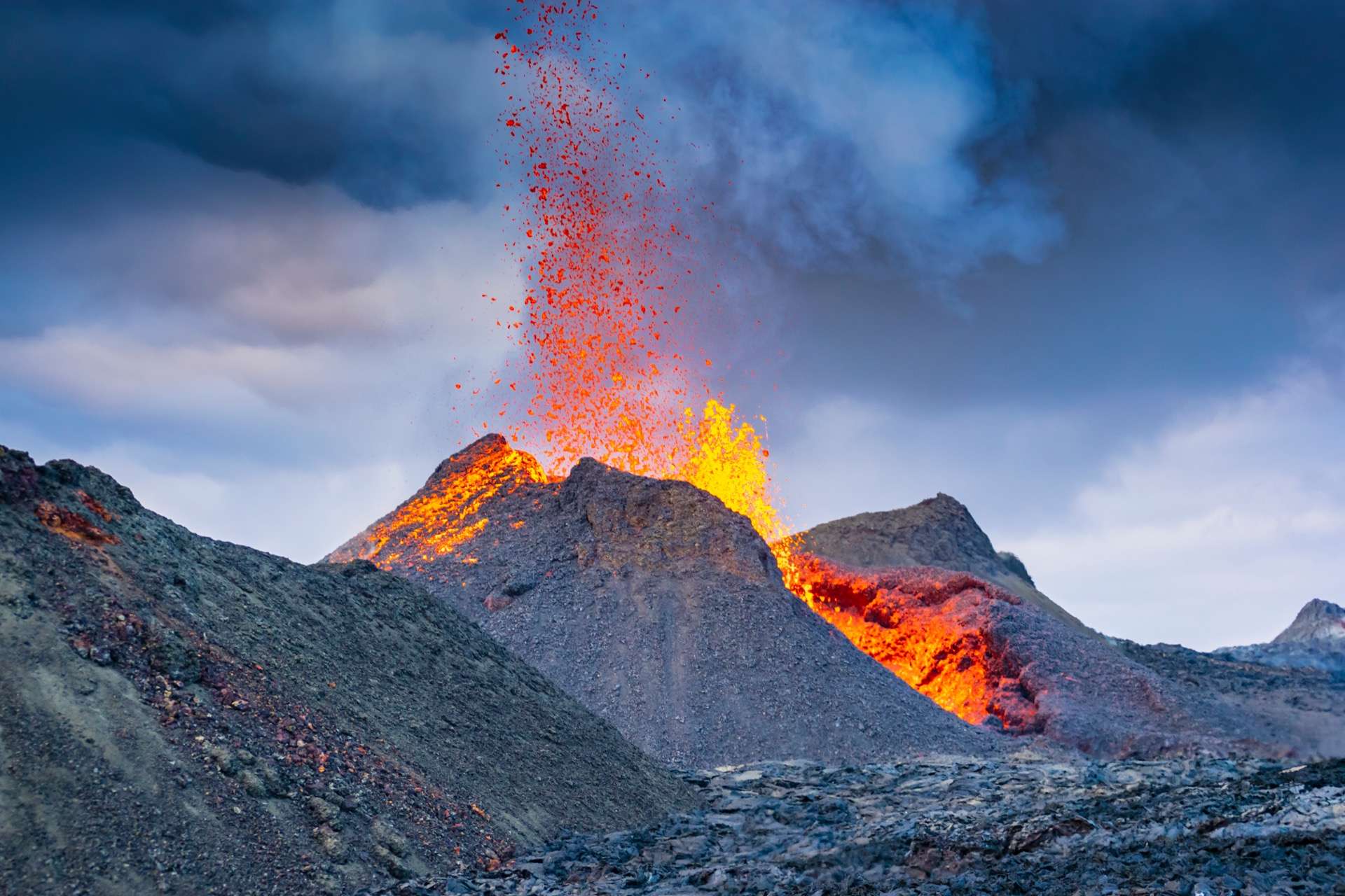 Une nouvelle éruption volcanique a commencé en Islande !