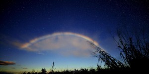 Phénomène météo extraordinaire : l'arc-en-ciel lunaire