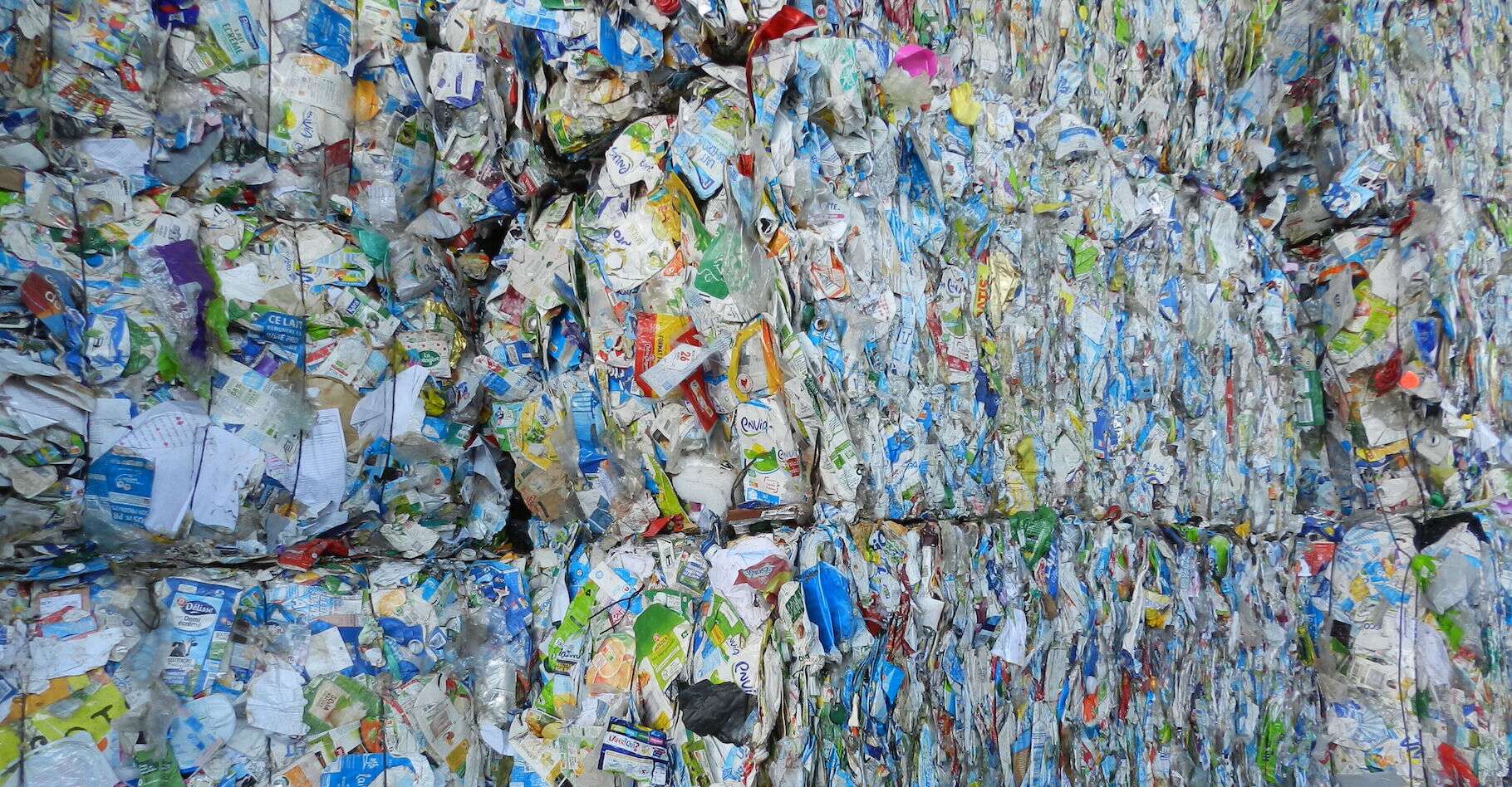 La métamorphose de nos déchets mis dans la poubelle jaune : découvrez leur vie d’après