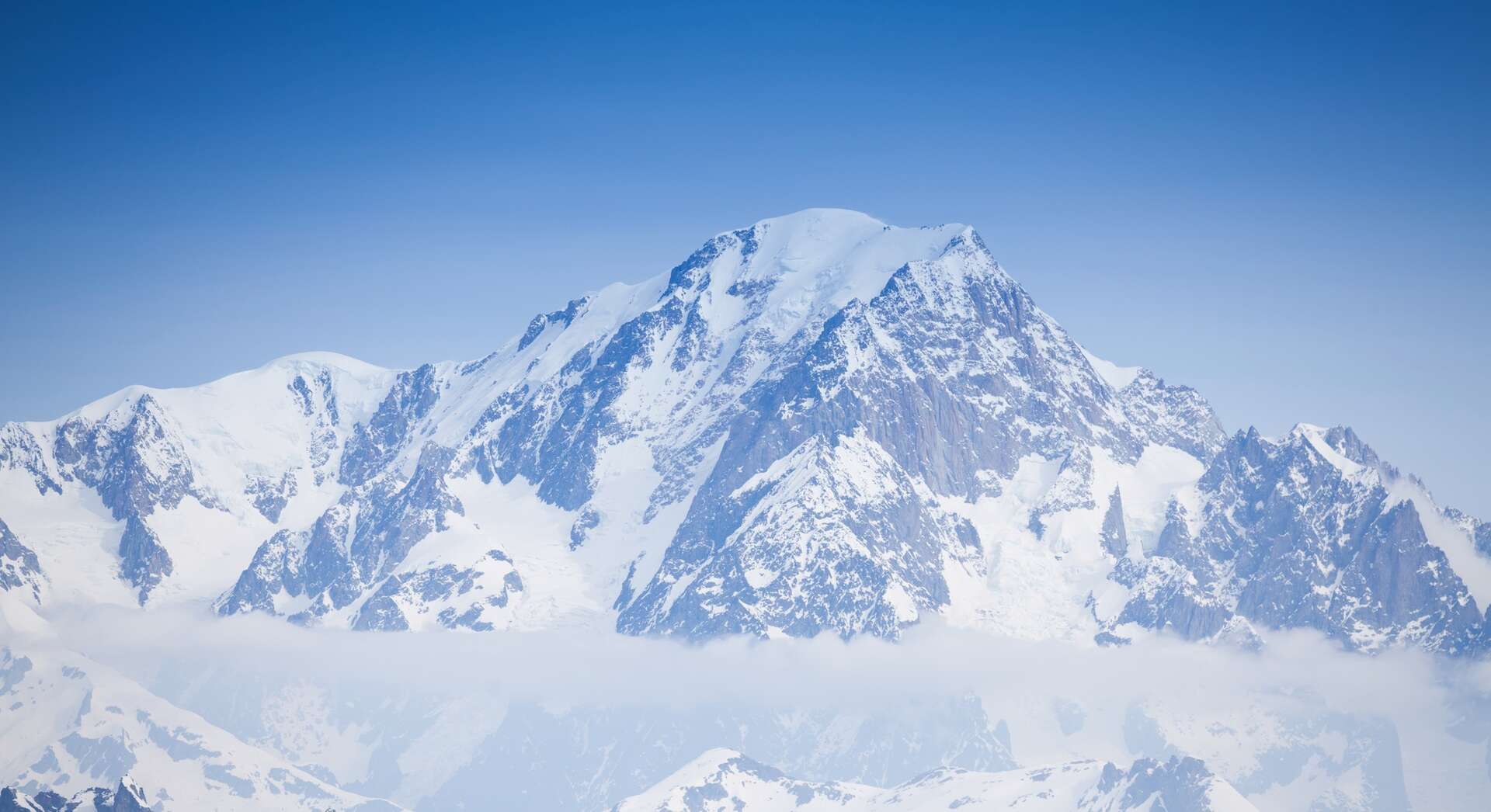 Le Mont Blanc a perdu plus de 2 mètres en 2 ans : que s'est-il passé ?