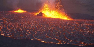 Éruption en Islande : comment les autorités ont protégé la ville de Grindavik de la lave ?