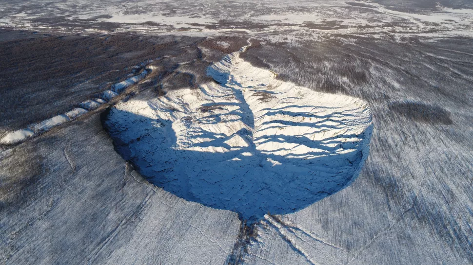 Pergélisol de Sibérie : des secrets vieux de 650 000 ans révélés dans le cratère de Batagaï