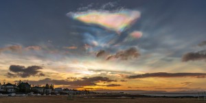 Que sont ces “nuages arc-en-ciel” qui illuminent l’Arctique depuis 3 jours ?