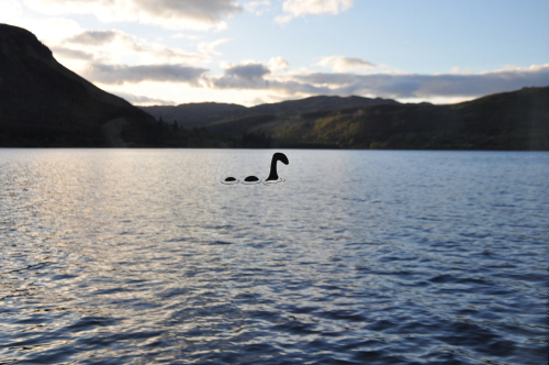 Ces images prises en 2018 “du monstre du Loch Ness” laissent les experts perplexes et renforcent le mythe de la créature du lac
