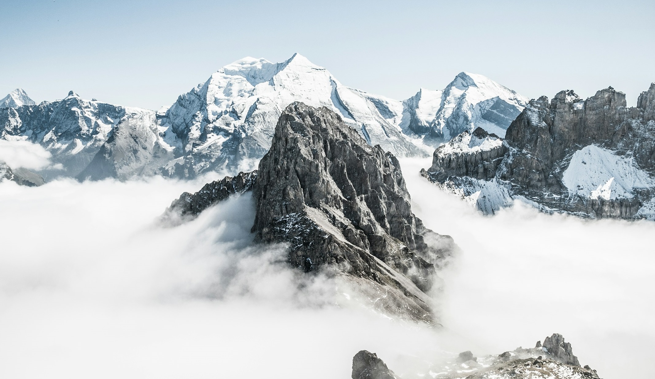 Quelle est la plus longue chaîne de montagnes du monde ? La réponse va vous surprendre