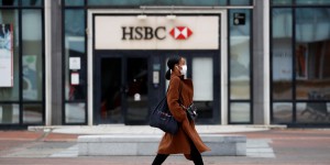 Des actionnaires pressent HSBC d'agir plus vite sur le climat