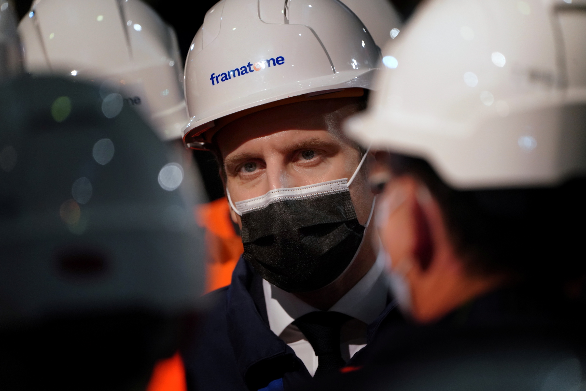 Nucléaire : comment la volte-face d'Emmanuel Macron débouche sur un « plan Messmer bis » pour la France