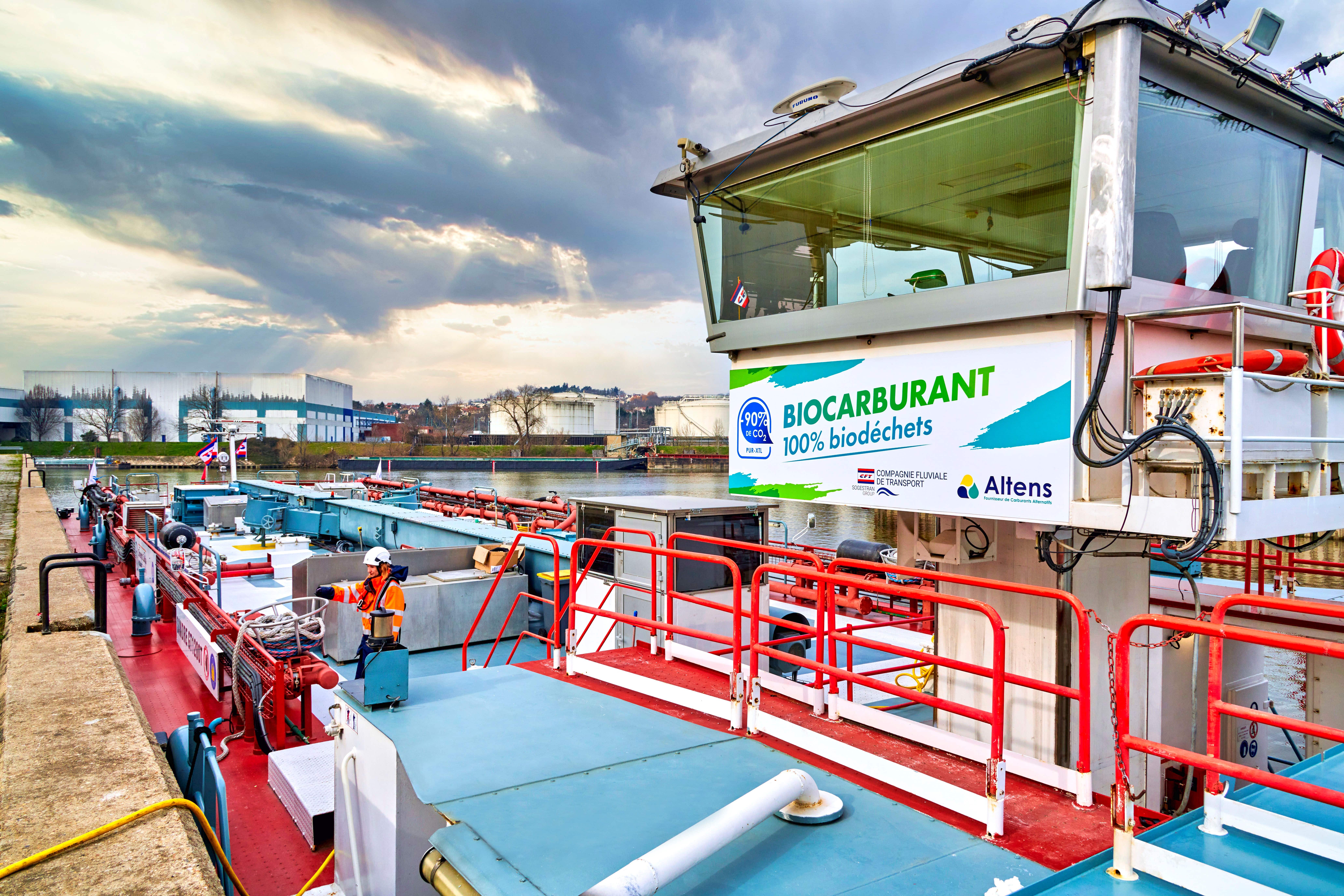 Transport fluvial : ce navire de Sogestran teste un biocarburant 20% plus cher mais 90% moins émetteur de CO2