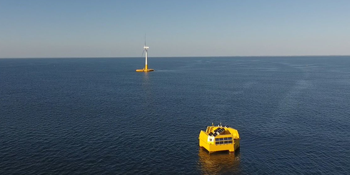 Produire de l'hydrogène avec des éoliennes en mer, l'incroyable pari de Lhyfe au large du Croisic