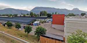 Photovoltaïque : en Isère, EverWatt installe la plus grande boucle d’autoconsommation collective sur une zone économique