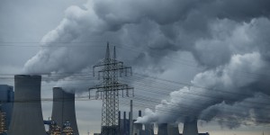Stocker le CO2 émis par les usines : pourquoi cette solution d'avenir ne décolle pas