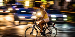 Pourquoi les femmes roulent-elles moins à vélo ?