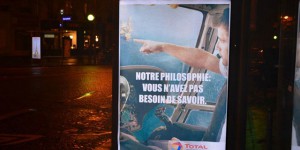 COP21 : à Paris, de fausses pubs moquent les vrais sponsors