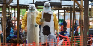 Ebola : l'arrêt des vols est «contre-productif» pour MSF