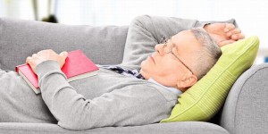 Pourquoi les personnes âgées dorment moins bien