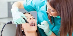 «Un dentiste peut détecter une leucémie»