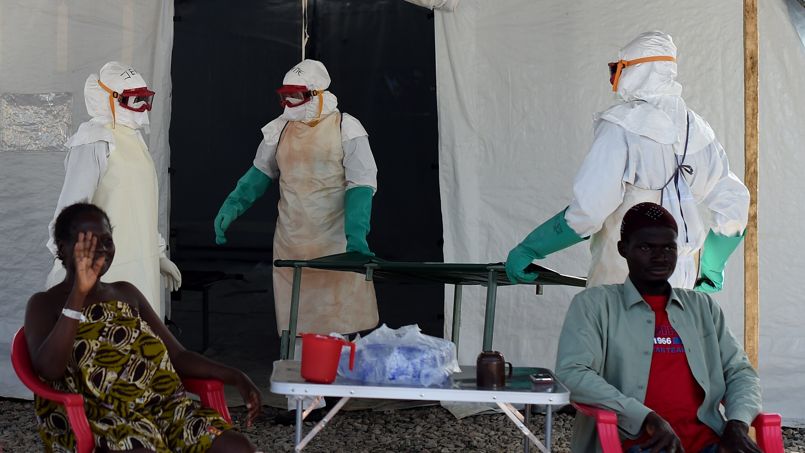 Ebola : la Croix-Rouge n'a «jamais eu autant de mal à recruter»