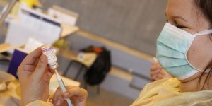 Grippe : plus de 2 millions de personnes affectées, les urgences sous «tension»