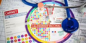 Vaccins: des Français méfiants, des experts inquiets