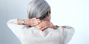 Douleurs: le grand âge pénalisé mais des solutions existent
