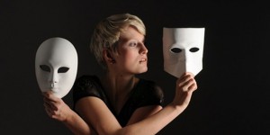 «Beaucoup de pièces de théâtre diffusent un message psychothérapeutique»