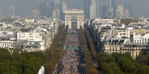 Marathon de Paris: des patients et des médecins courent ensemble pour financer la recherche