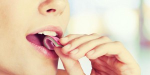 Après une césarienne, du chewing-gum pour mieux récupérer