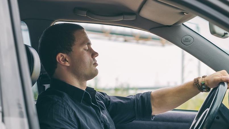 Conduire fatigué revient à conduire en état d’ébriété