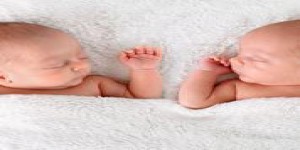 En Italie, un bébé est né deux mois après son jumeau