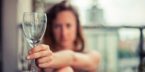 Trop peu de femmes savent que l’alcool augmente les risques de cancer du sein