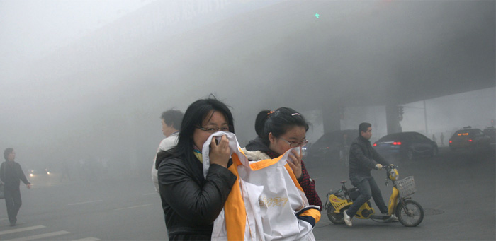 Pic de pollution de l'air à Harbin (Chine) : des niveaux records ont paralysé la ville