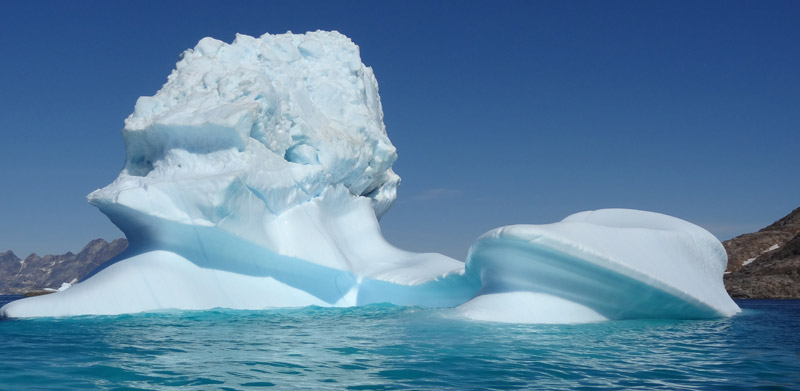Images impressionnantes du plus grand effondrement glaciaire jamais filmé au Groenland
