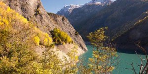 L'effondrement de la montagne dans le lac Chambon (Isère - France) est imminent