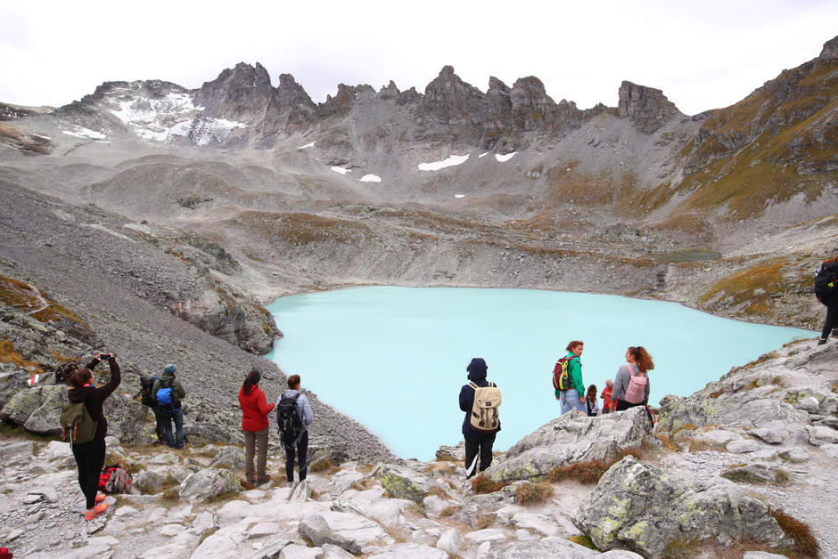 En Suisse, une cérémonie funèbre organisée pour un glacier disparu